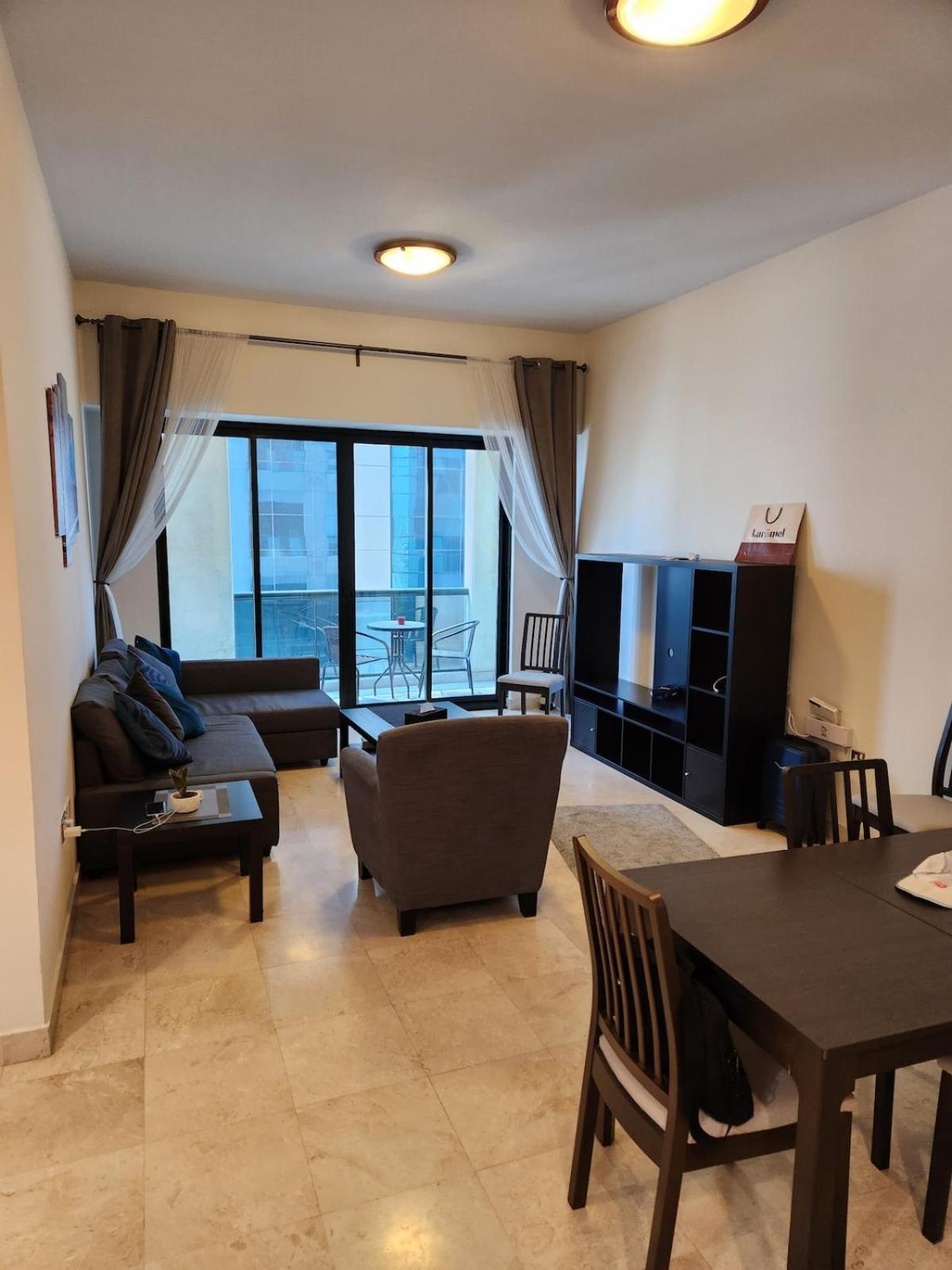 A Stylish Experience At Heart Apartment Dubai